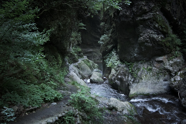 神戸岩 渓谷 峡谷