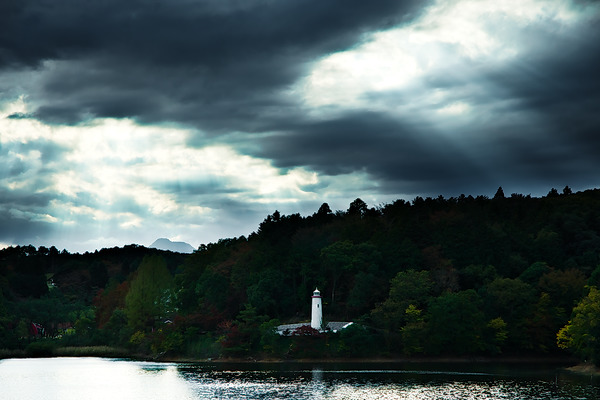 メッツァ 風景 宮沢湖 灯台 天使のはしご