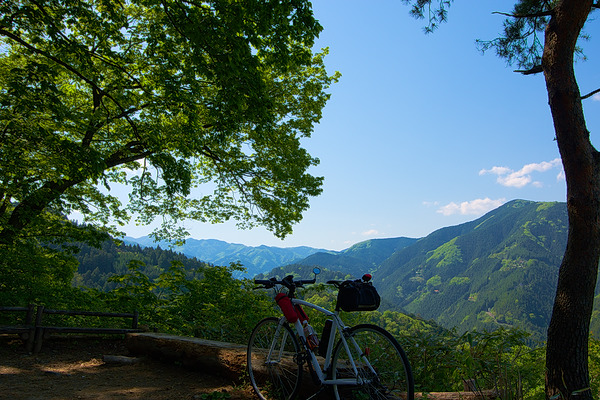 峠の茶屋 風景 自転車 クロスバイク