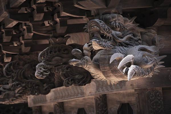 箭弓稲荷神社 建築 本殿 彫刻